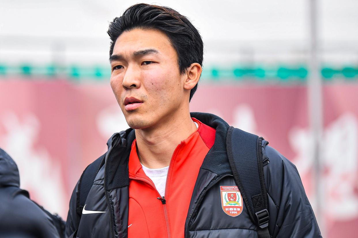 db电竞官网登录-关键时刻成都蓉城调整名单以备足总杯，防线松动环节打磨，赛场秩序良好，年轻球员得到机会