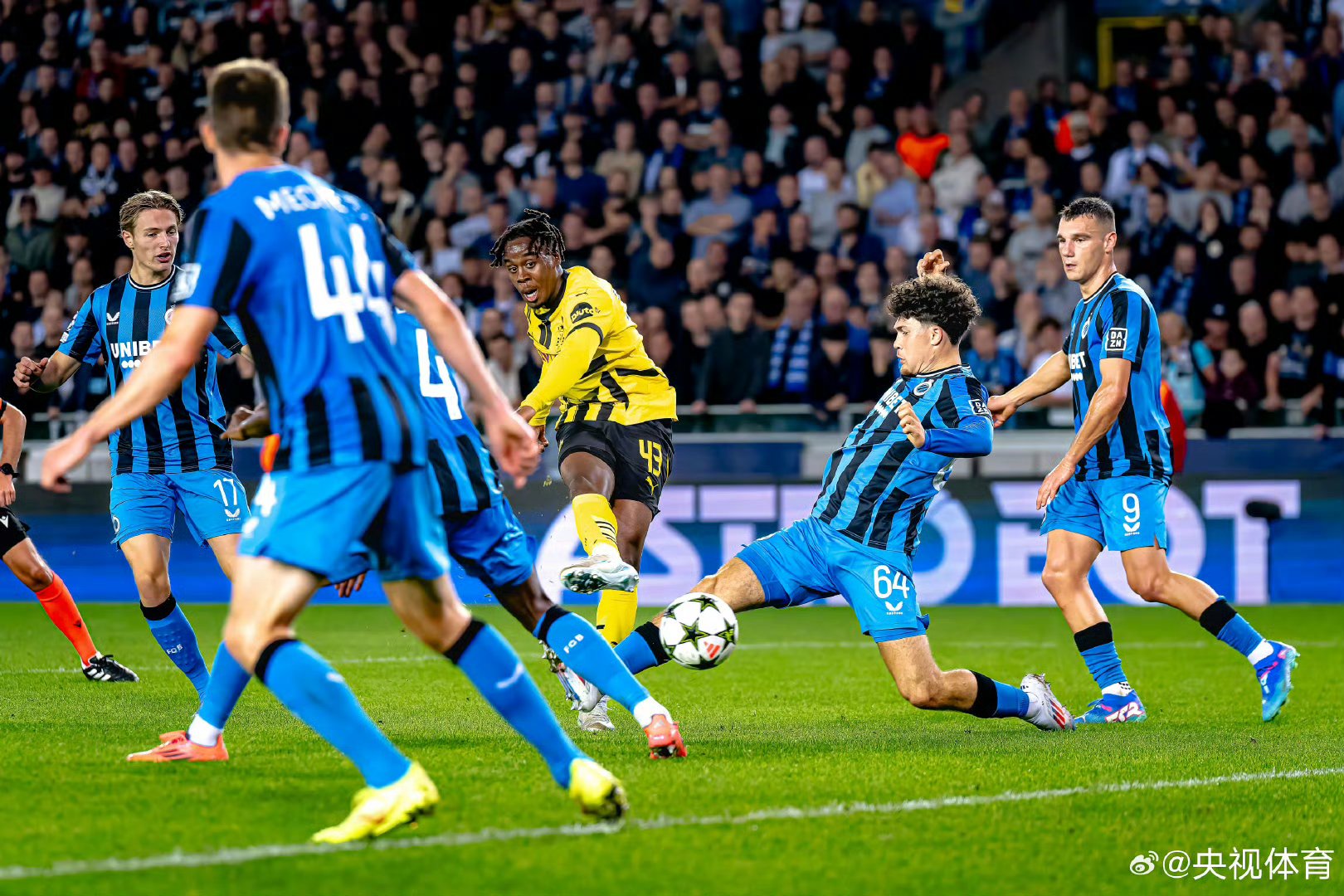 db 游戏官网-里程碑夜！多特蒙德造点机会，西甲清晨刷纪录，更衣室稳定，阵容厚度经受考验