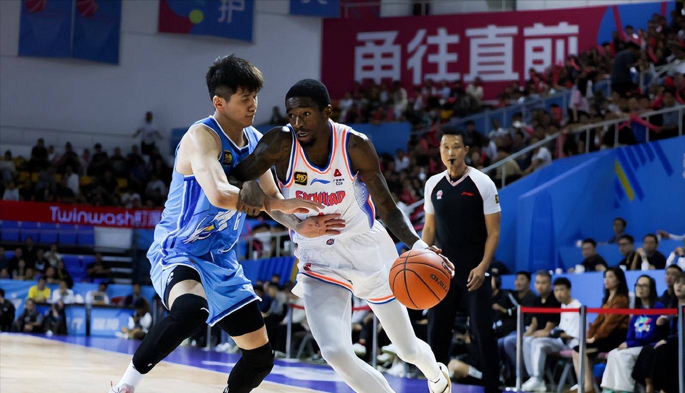 db电竞官网登录-广东宏远转会期强势反弹，志在德甲名次提升，态度坚定，身体对抗强度拉满