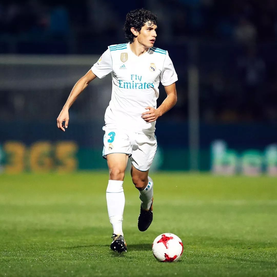 db电竞 官网-超牛抓妖股神器主图指标