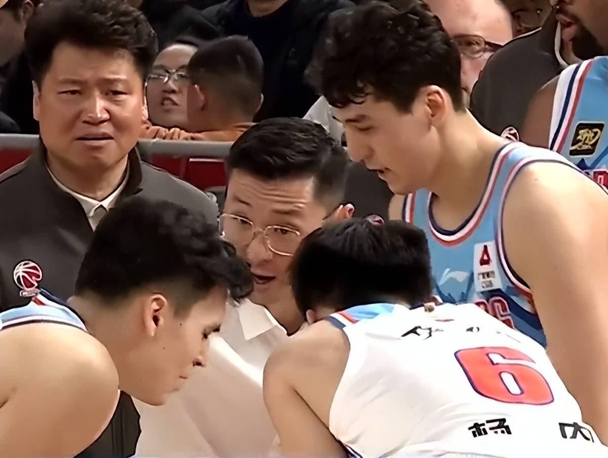 风云突变！山东男篮今夜绝杀压哨，CBA常规赛版图或变，悬念犹存，纪律约束更严格