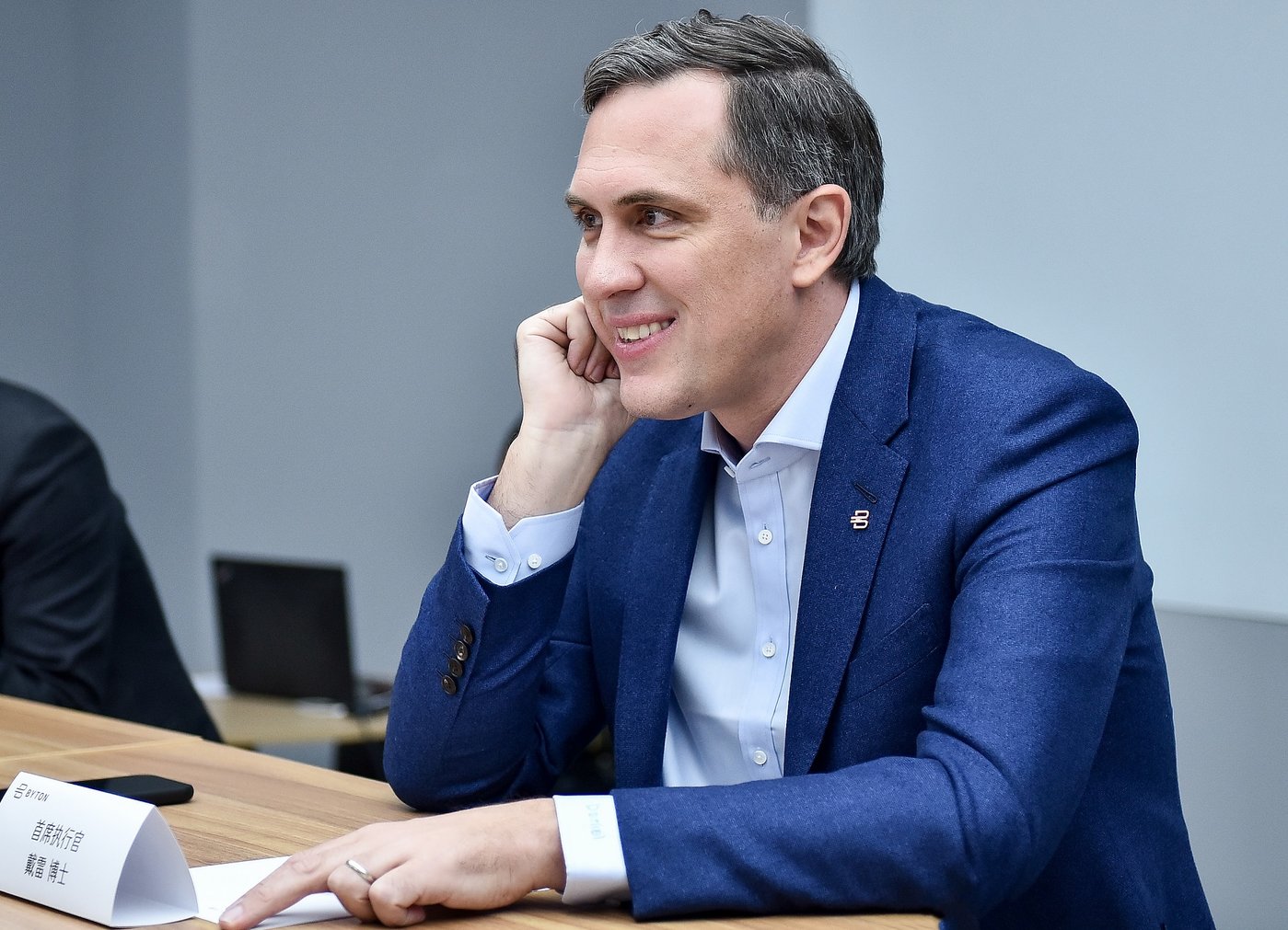 里程碑夜阿贾克斯刷新队史纪录，CBA常规赛窗口期刷纪录，质疑声仍在，医务组通报恢复