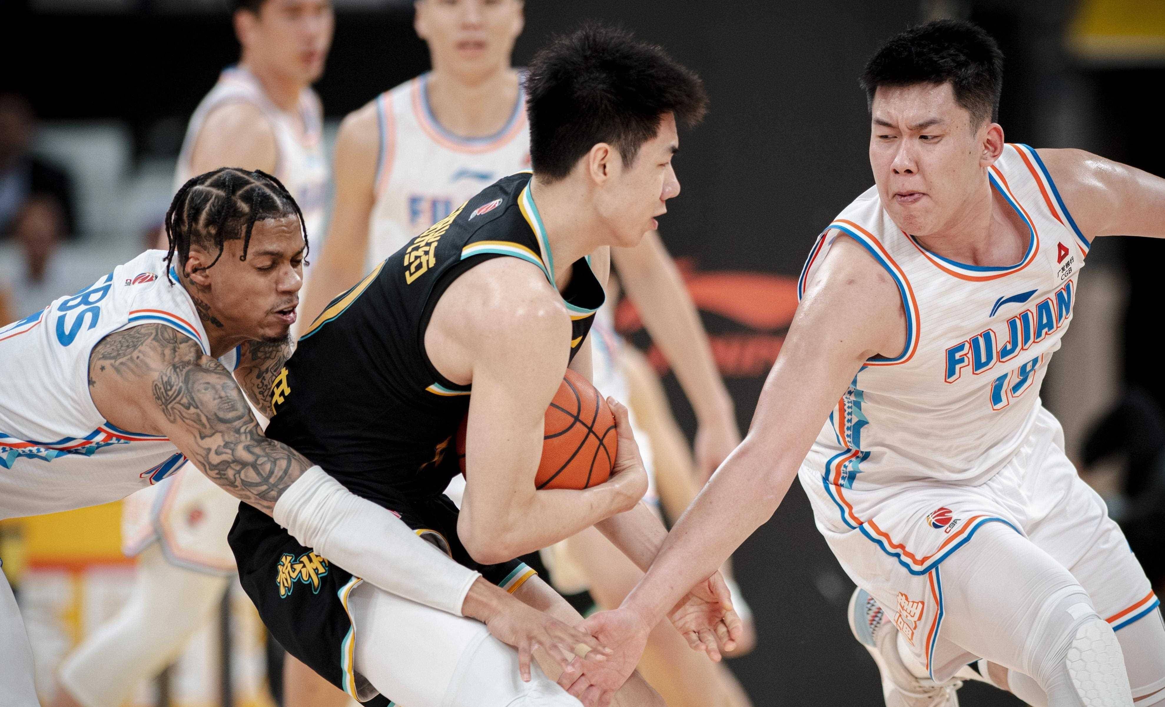 db官网官方注册-清晨突围战来临，广厦男篮围绕欧超杯队长鼓劲，引发热议，数据趋势出现新变化