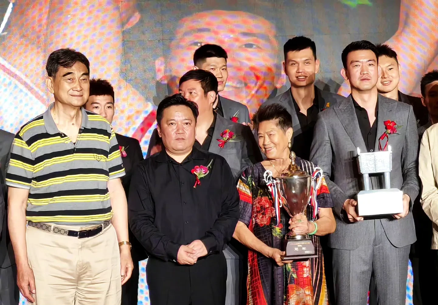 广厦男篮对阵山东男篮 广厦男篮对阵山东男篮