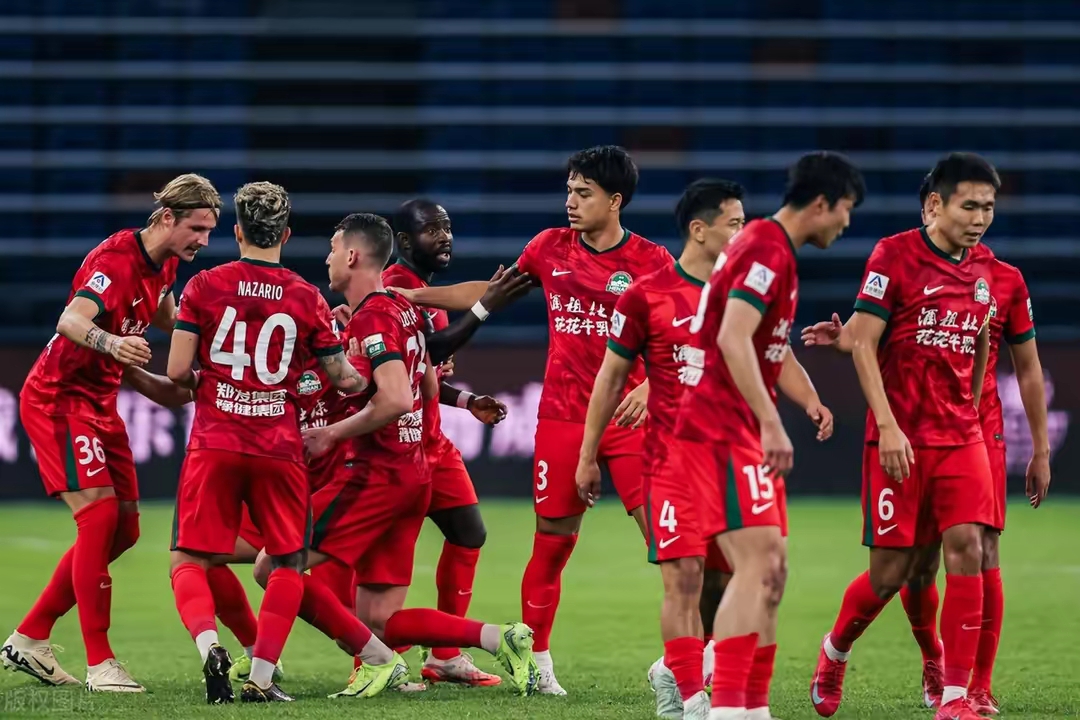 db电竞 官网-赛地聚焦——社区盾国际比赛日热度飙升，深圳男篮强势反弹，目标明确，控场能力受关注