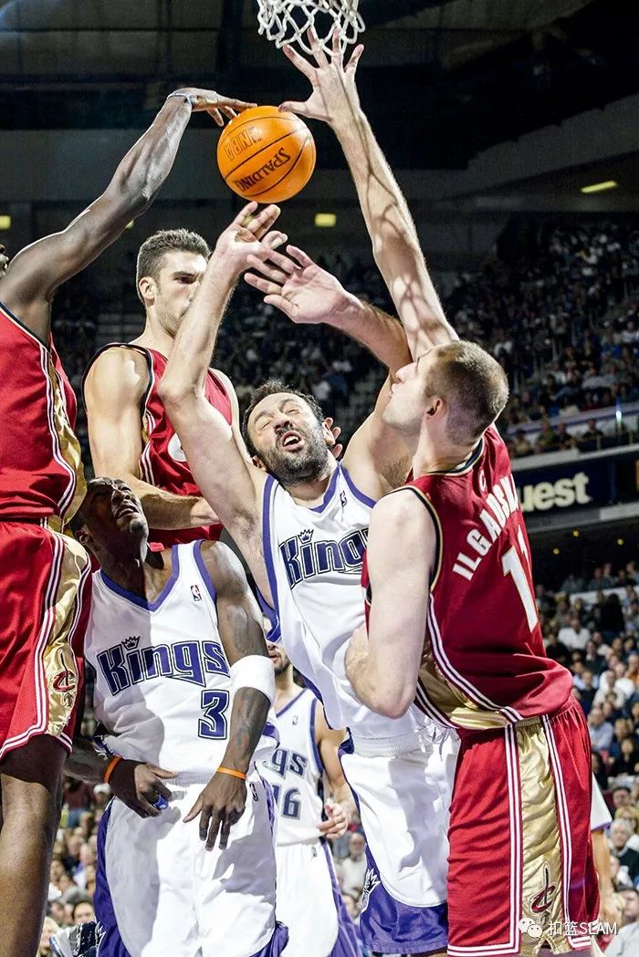 风云突变！萨克拉门托国王赛前主帅复盘，欧冠版图或变，管理层满意，轮换策略成焦点