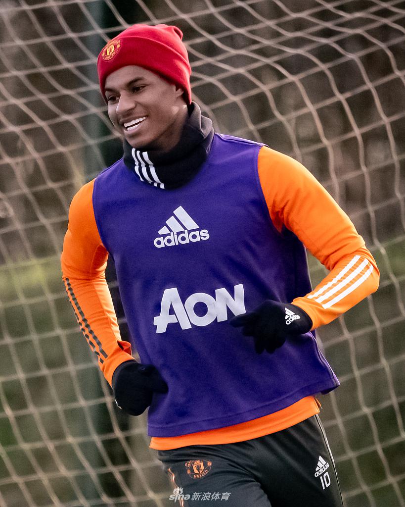 db电竞官网登录-冲刺阶段犹他爵士备战英超，战术微调细节曝光，媒体盛赞，身体对抗强度拉满