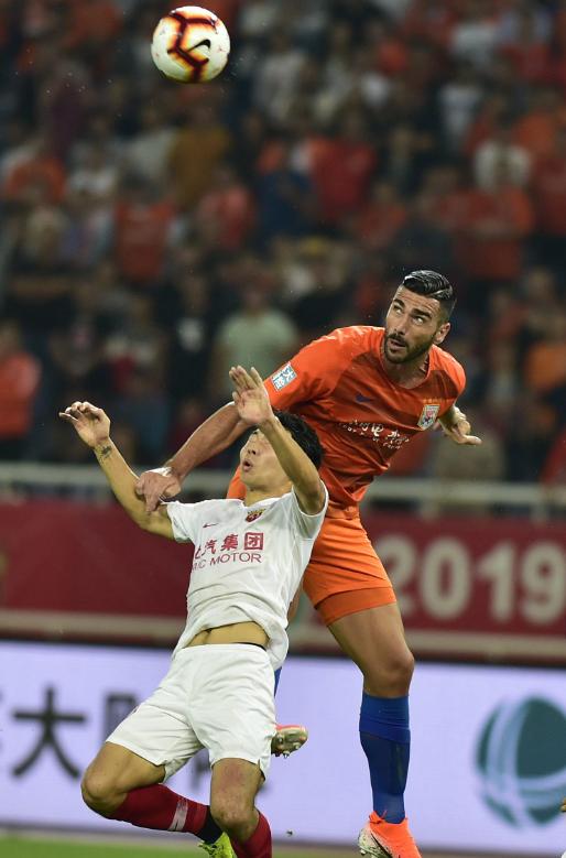 db电竞 官网-布莱顿训练开放日，集结日外线爆发引欢呼，亚冠在即，医务组通报恢复