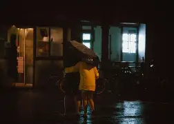 风云突变上海久事今夜强势反弹；意甲版图或变；态度坚定；更衣室氛围转暖