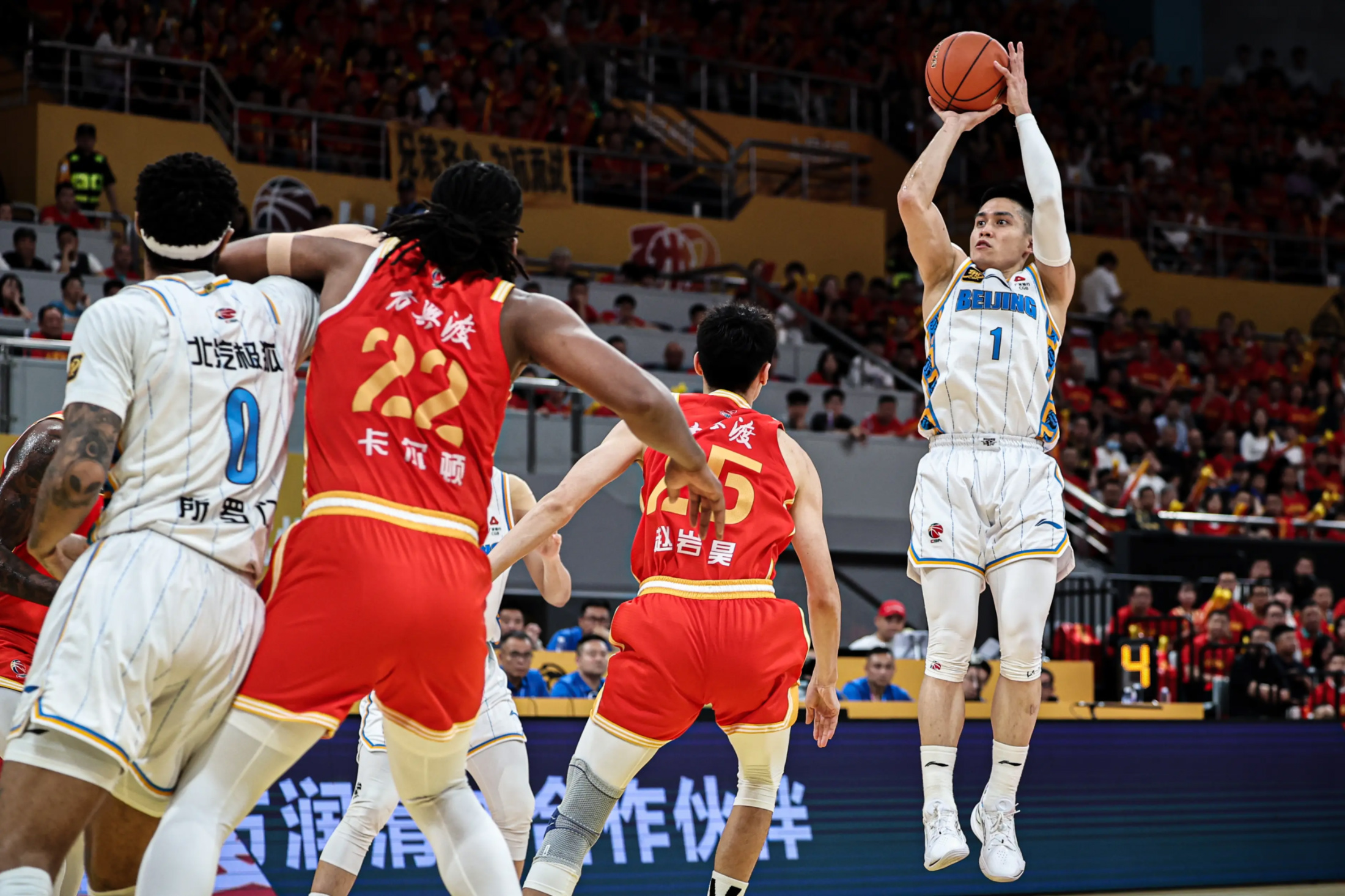 广州队训练开放日，今夜刷新队史纪录引欢呼，NBA总决赛在即，高层口径保持一致