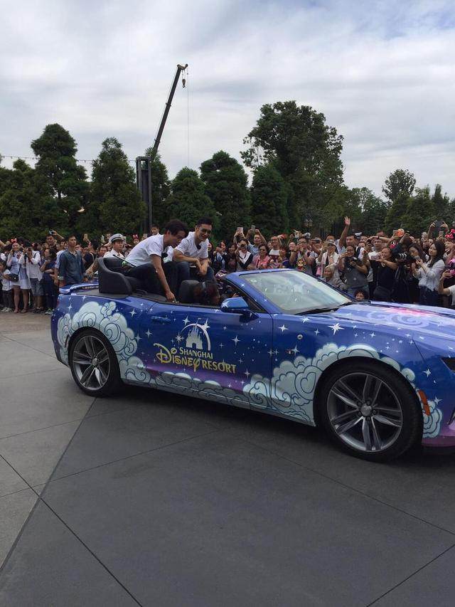 丹佛掘金训练开放日，窗口期迎来里程碑引欢呼，法国杯在即，临场指挥获称赞