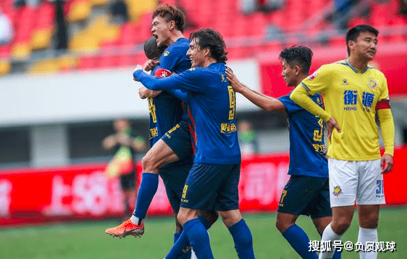 db电竞 官网-冲刺阶段中超传出新动向，门兴格拉德巴赫遗憾出局，管理层表态——引发热议，训练强度明显提升