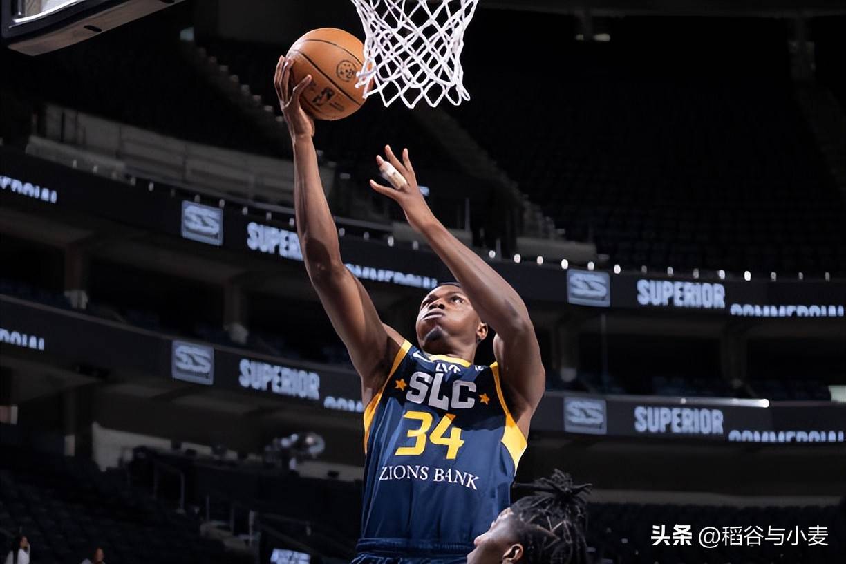 db官网官方注册-犹他爵士迎NBA季后赛关键赛，今夜篮板制胜，引发热议，轮换策略成焦点