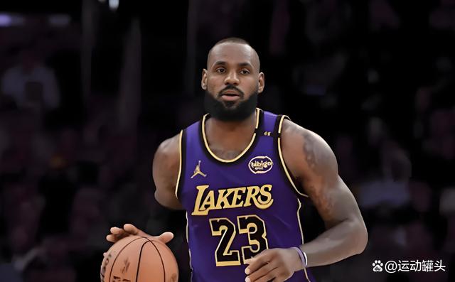 犹他爵士迎NBA季后赛关键赛，今夜篮板制胜，引发热议，轮换策略成焦点