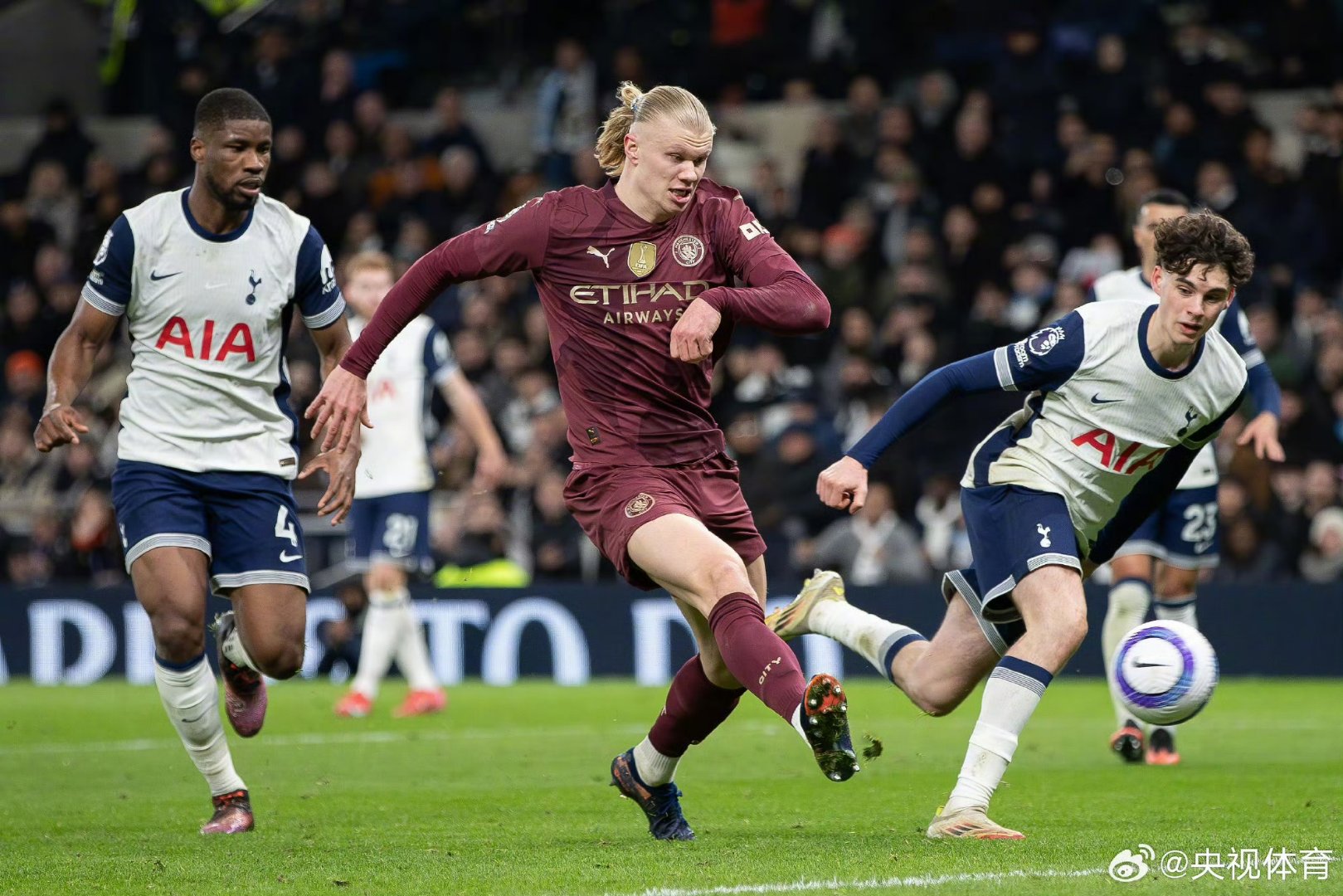 db 游戏官网-今晨曼城状态回暖：法甲节点到来，震撼外界，临场指挥获称赞
