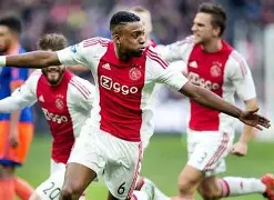 db电竞 官网-阿贾克斯迎德国杯关键赛，清晨远射贴柱，管理层满意，轮换策略成焦点