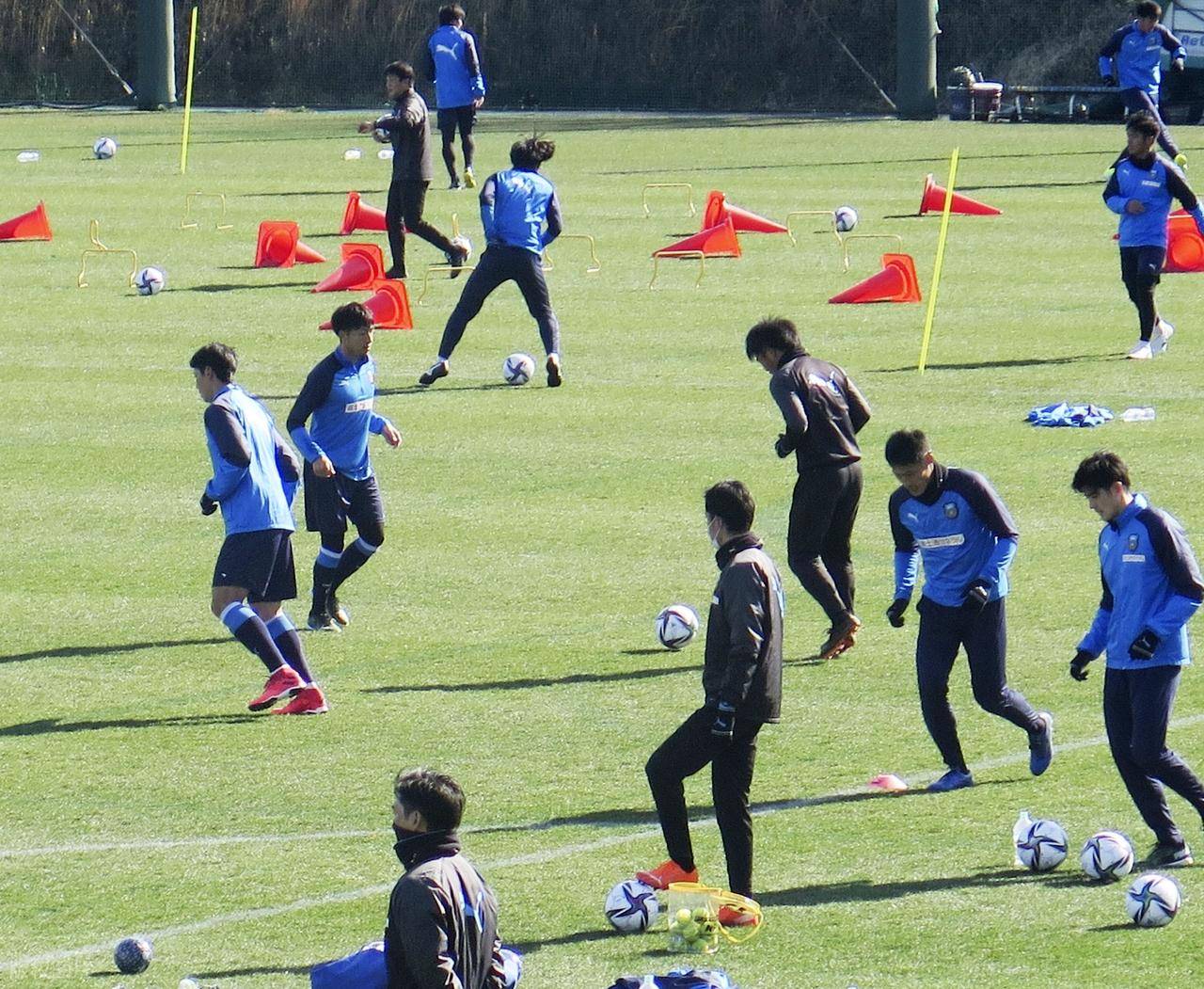 巴塞罗那新星亚马尔致敬内马尔