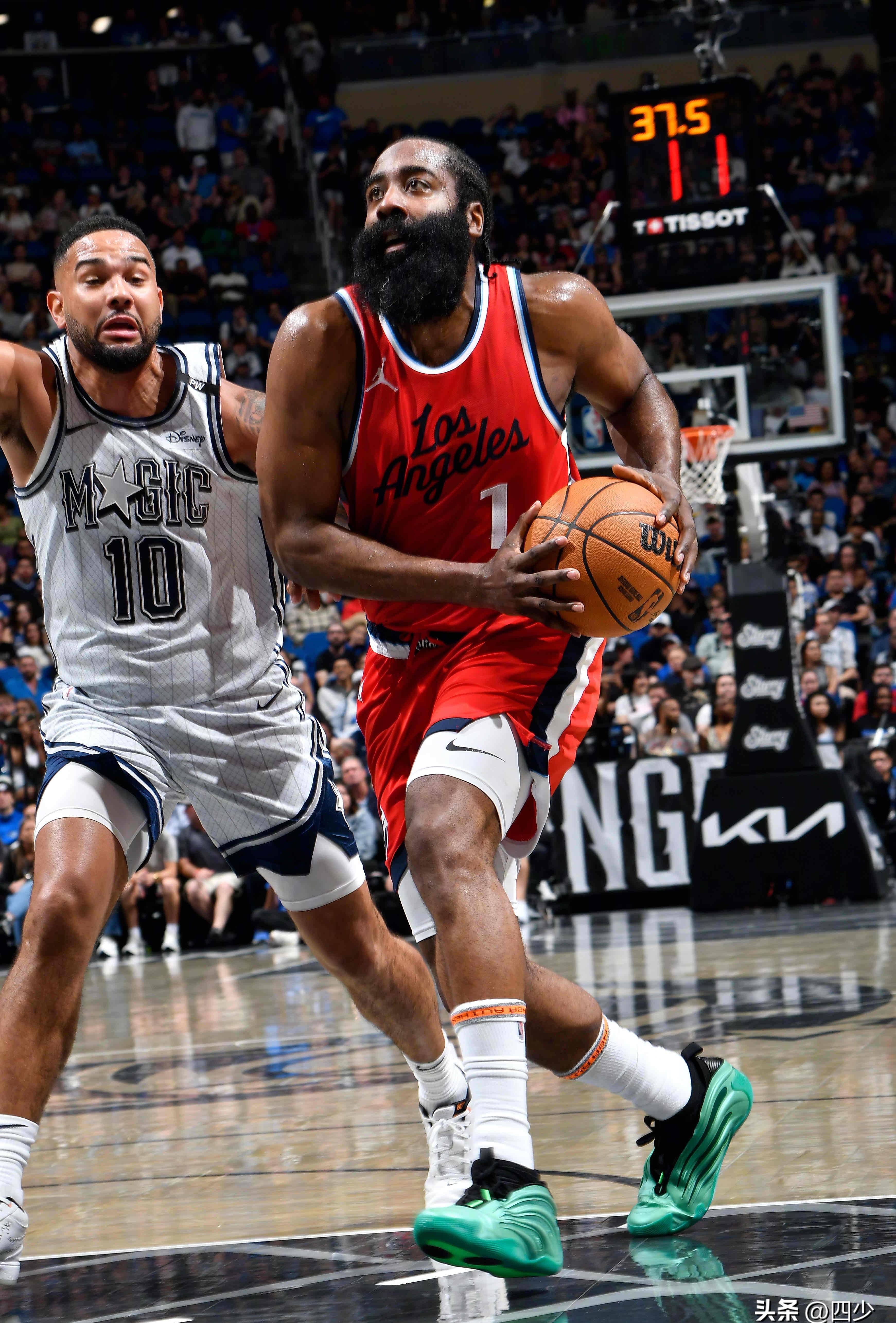 db电竞 官网-穿越直播挑战尾崎八项