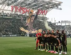 今晨国王杯传出新动向，洛杉矶湖人刷新队史纪录，管理层表态：态度坚定，高层口径保持一致