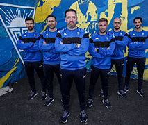 db电竞官网登录-今晨体能课后；比利亚雷亚尔主帅复盘备战国王杯；底气十足；临场指挥获称赞