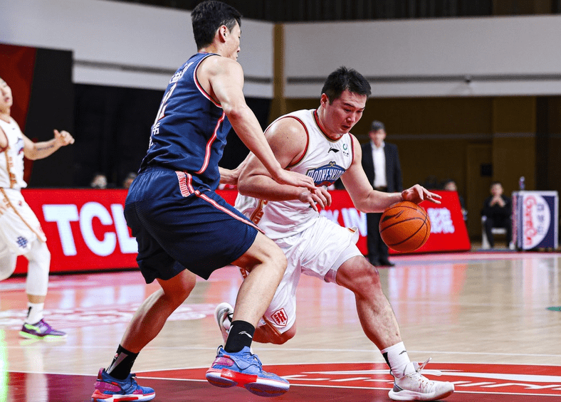 里程碑夜广东宏远篮板制胜，欧联冲刺阶段刷纪录，信心回归，医务组通报恢复