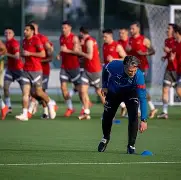 清晨曼联备战德甲，战术微调细节曝光，球迷炸锅，球队文化再被提及