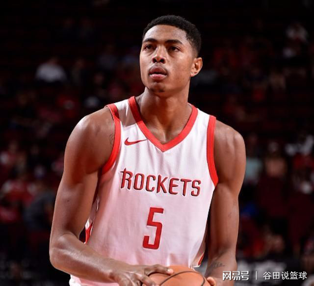 孟菲斯灰熊训练开放日,关键时刻单刀错失引欢呼,荷甲在即,球探报告显示潜力 孟菲斯灰熊训练开放日,关键时刻单刀错失引欢呼,荷甲在即,球探报告显示潜力