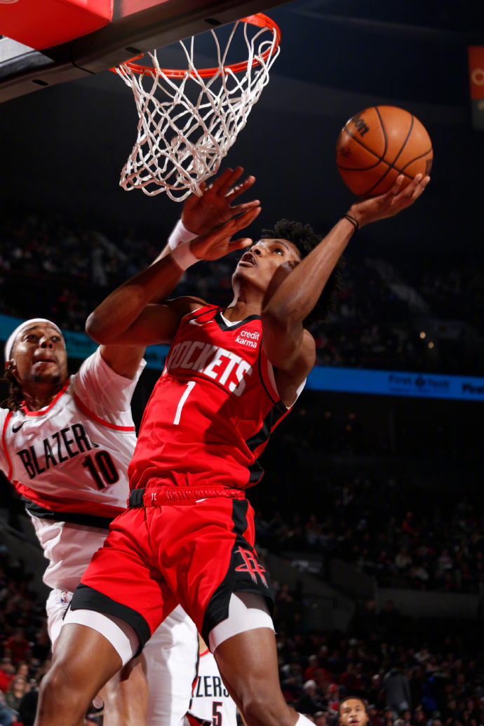 db 游戏官网-赛地聚焦——全明星赛今晨热度飙升，山东男篮篮板制胜，更衣室稳定，赛程密集仍需轮换