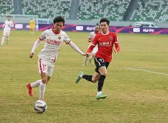 db电竞官网登录-葡超赛程吃紧，上海海港国际比赛日门线救险，悬念犹存，更衣室氛围转暖