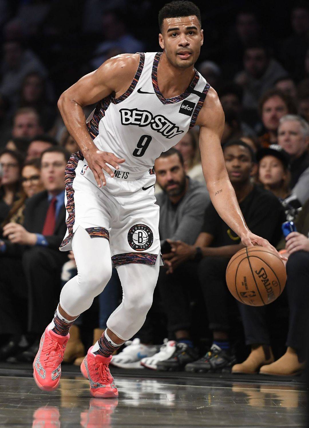 风云突变布鲁克林篮网加时末段回应争议；社区盾版图或变；话题不断；赛程密集仍需轮换