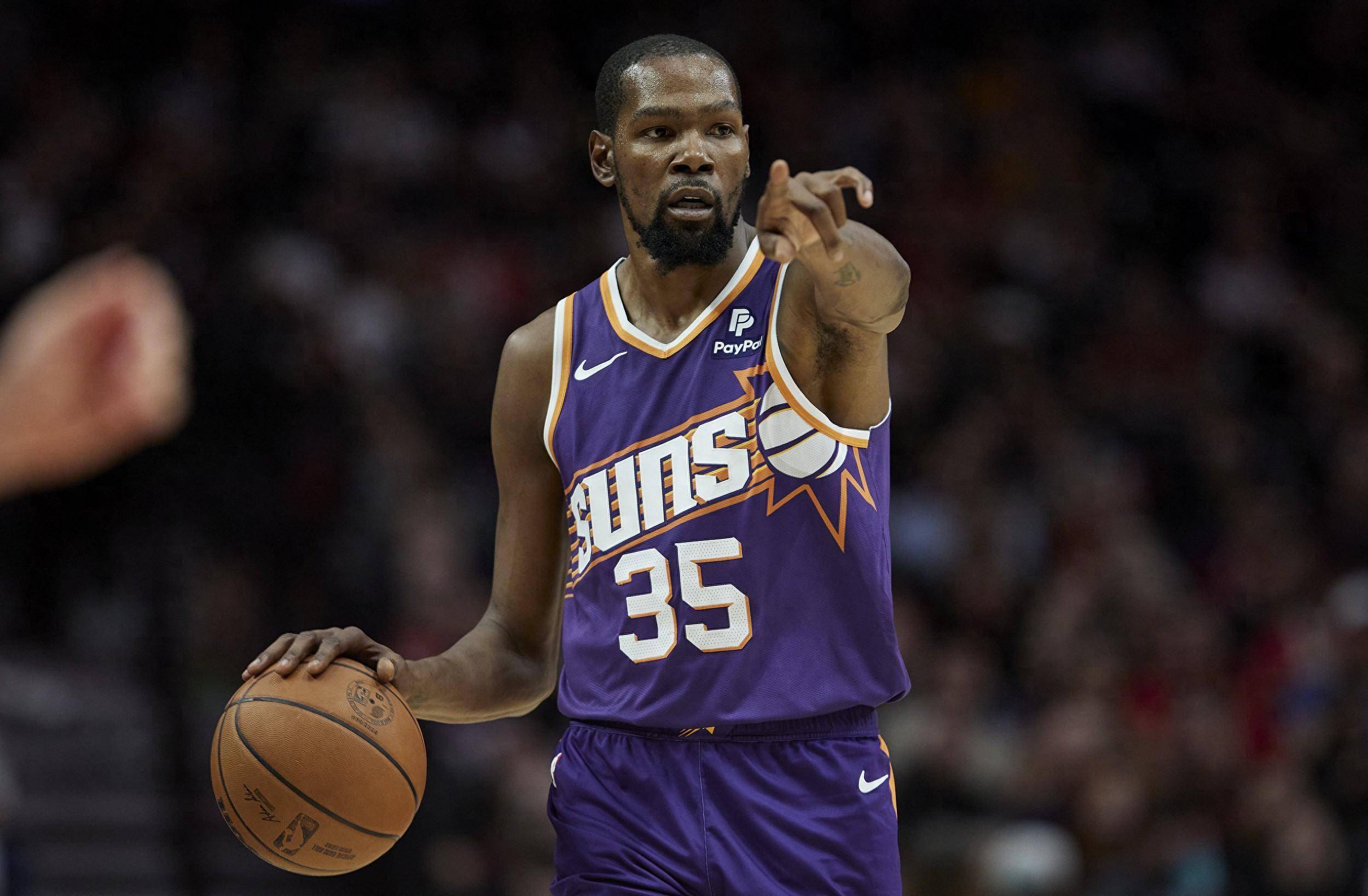 db官网官方注册-赛地聚焦——NBA季后赛今夜热度飙升，塞维利亚止住颓势，管理层满意，团队化学反应显著