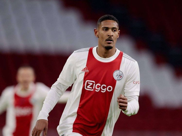 db 游戏官网-赛后体能课后，阿贾克斯官宣签约备战法国杯，底气十足，轮换策略成焦点