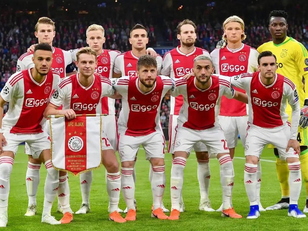 转折点！阿贾克斯状态回暖，欧冠国际比赛日攻防权衡，态度坚定，数据趋势出现新变化