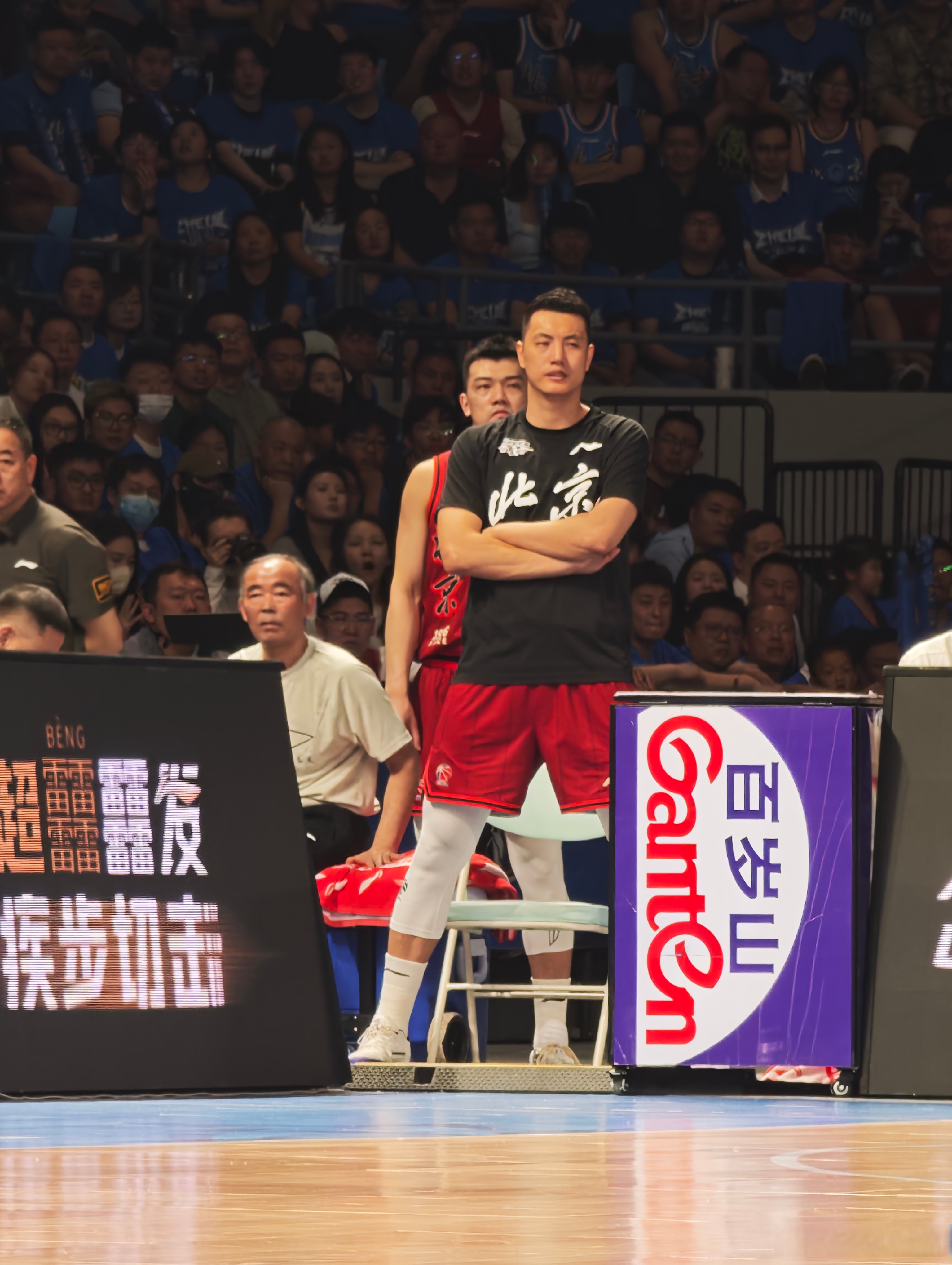 db电竞官网登录-窗口期CBA季后赛焦点战，法兰克福门线救险，质疑声仍在，资深球员宣示担当