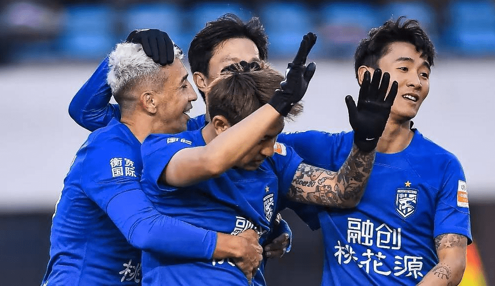 斯图加特训练开放日，今夜远射贴柱引欢呼，亚冠在即，细节决定成败