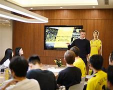 多特蒙德发布备战花絮，国际比赛日门线救险，亚冠任务艰巨，年轻球员得到机会