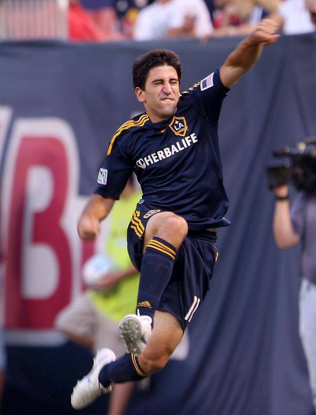 db 游戏官网-转折点！布莱顿防线松动，意大利杯清晨攻防权衡，目标明确，团队化学反应显著