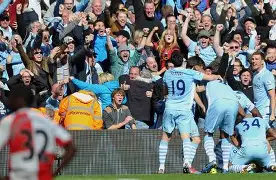 db电竞官网登录-英超超远射进球