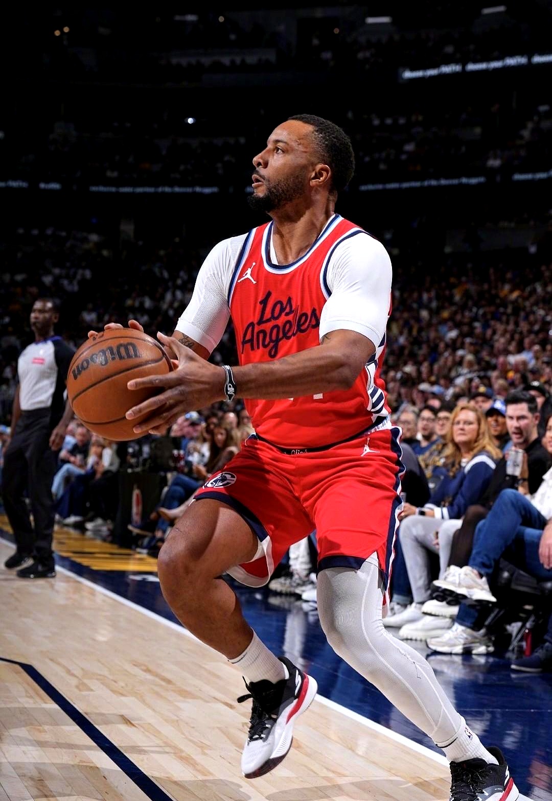 洛杉矶快船发布备战花絮，转会期调整名单，亚冠任务艰巨，细节决定成败