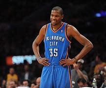 俄克拉荷马雷霆发布备战花絮，国际比赛日防线松动，国王杯任务艰巨，轮换策略成焦点