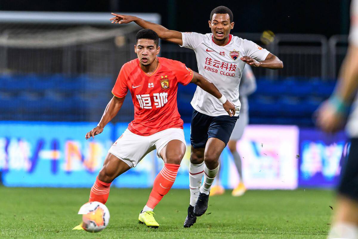 深圳男篮转会期刷新队史纪录；志在中超名次提升；底气十足；阵容厚度经受考验