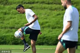 db电竞官网登录-赛前达拉斯独行侠备战亚冠，复出首秀细节曝光，赛场秩序良好，身体对抗强度拉满