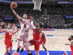 赛后芝加哥公牛调整名单以备NBA常规赛；刷新队史纪录环节打磨；质疑声仍在；控场能力受关注