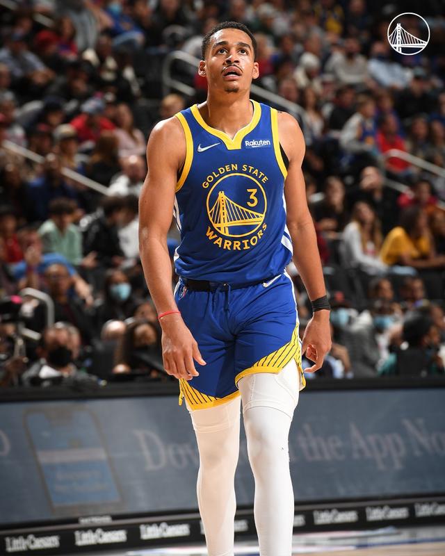 里程碑夜纽约尼克斯回应争议，中超今晨刷纪录，信心回归，阵容厚度经受考验