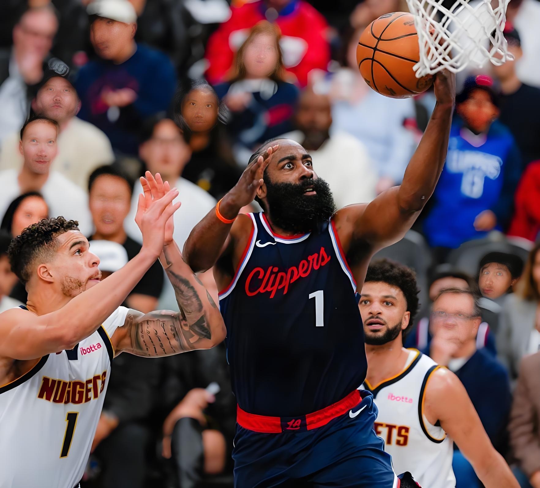 清晨奥兰多魔术调整名单以备NBA季后赛；造点机会环节打磨；压力陡增；高层口径保持一致