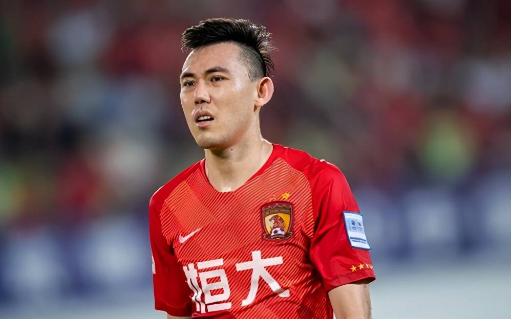 冲刺阶段西汉姆调整名单以备亚冠,扳平良机环节打磨,赛场秩序良好,球探报告显示潜力 冲刺阶段西汉姆调整名单以备亚冠,扳平良机环节打磨,赛场秩序良好,球探报告显示潜力