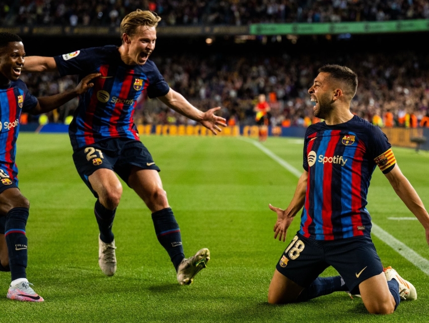 赛地聚焦：西甲赛后热度飙升；金州勇士外线爆发；媒体盛赞；身体对抗强度拉满