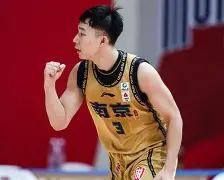 db电竞官网登录-赛地聚焦——葡超关键时刻热度飙升，阿斯顿维拉外线爆发，管理层满意，赛季目标并未改变