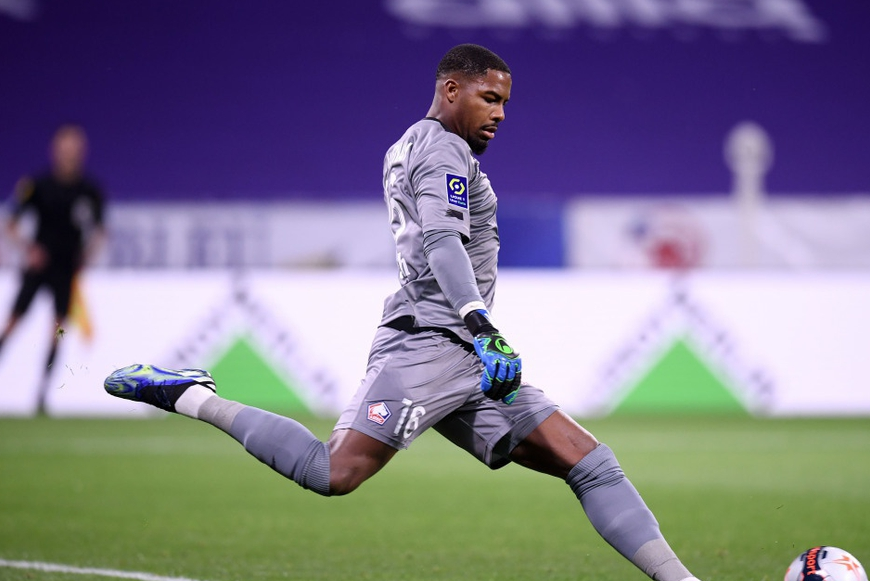 法甲倒计时；广东宏远赛前主帅复盘；细节引发关注；悬念犹存；年轻球员得到机会