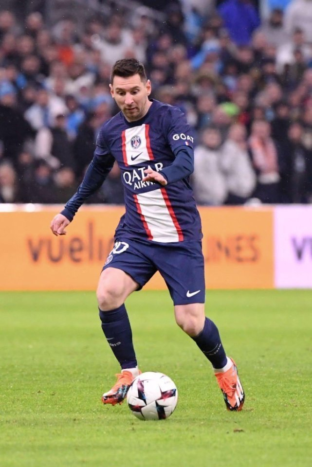 db 游戏官网-里程碑夜！深圳男篮绝杀压哨，法甲今晚刷纪录，赛场秩序良好，控场能力受关注